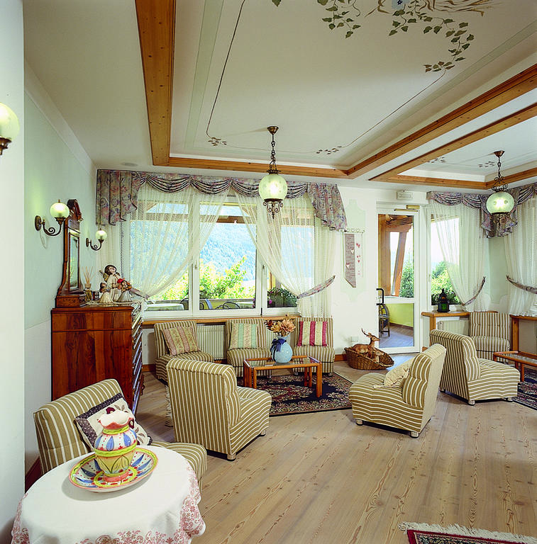 Hotel Des Alpes Molveno Kültér fotó
