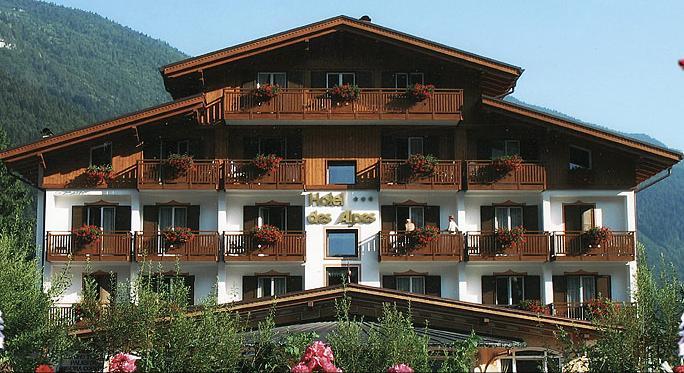 Hotel Des Alpes Molveno Kültér fotó